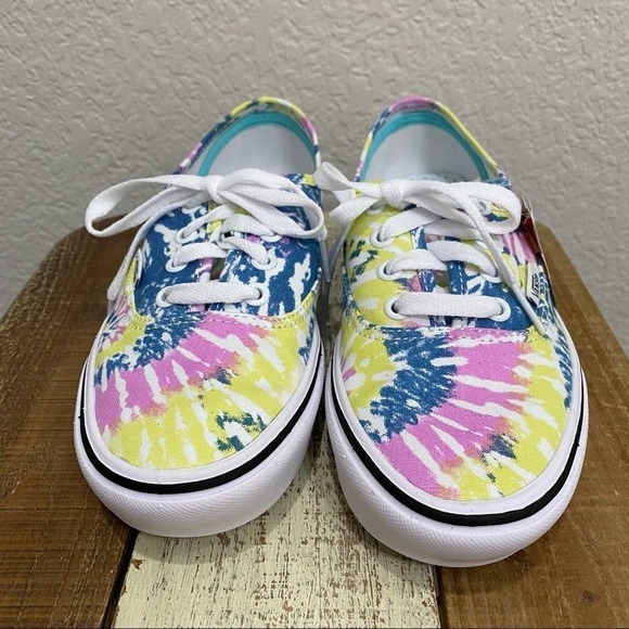 Vans ComfyCush  Tie Dye Sneaker - Picture 10 of 11